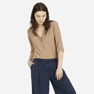 Everlane modern silk point collar long sleeve S